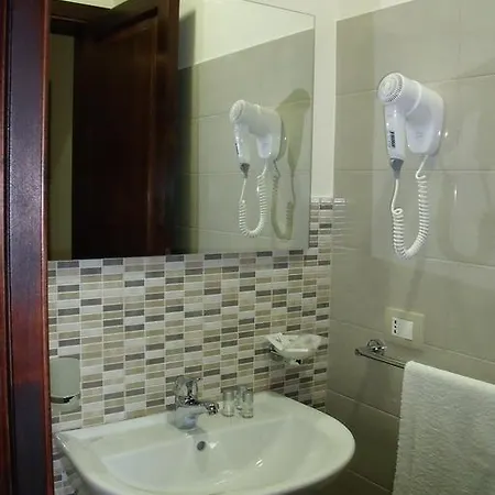 Nocleg ze śniadaniem Palazzo Tornabene 4*