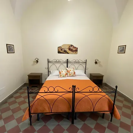 Nocleg ze śniadaniem Palazzo Tornabene 4*